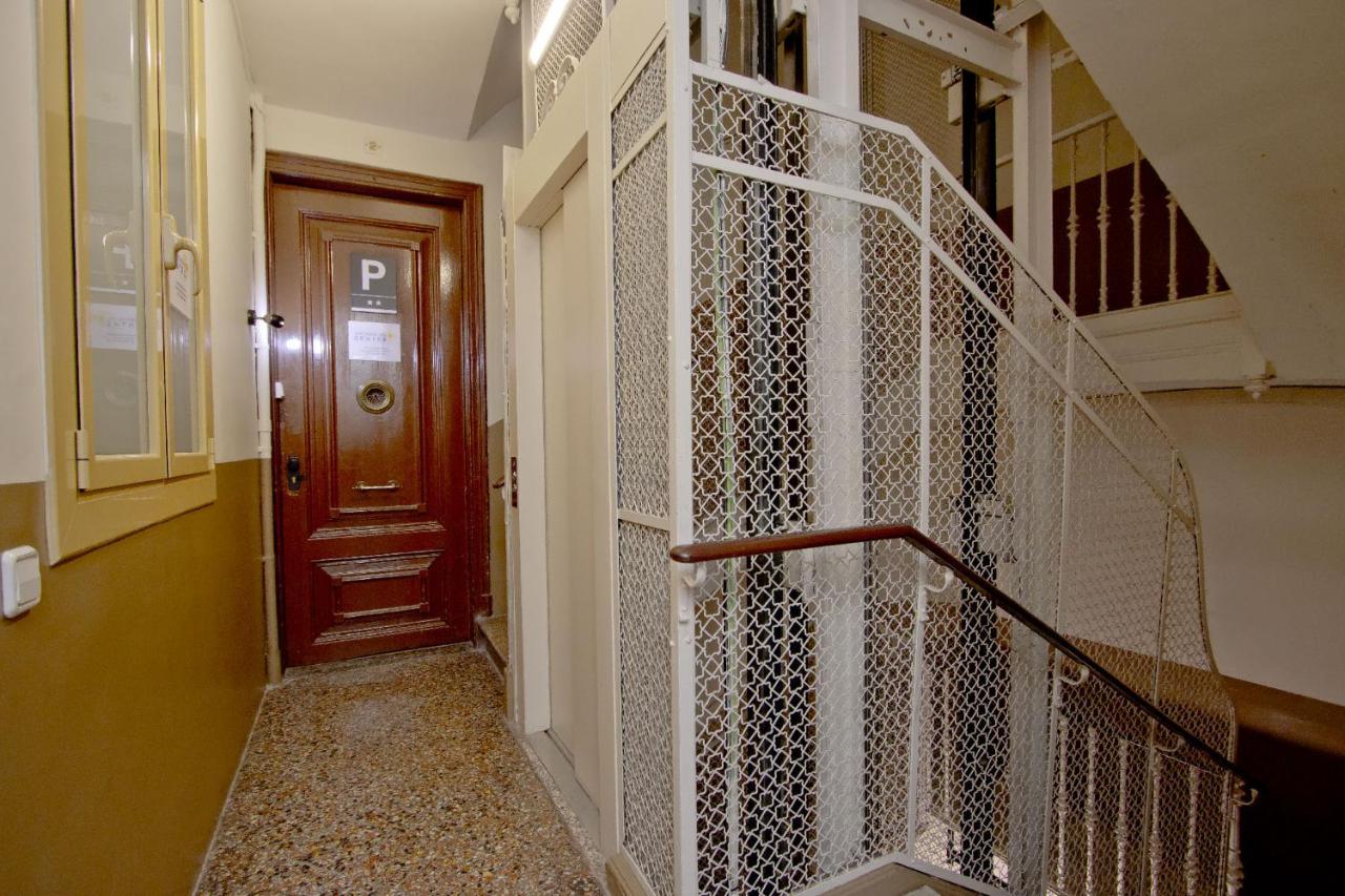 Barcelona City Centre Hostal Eksteriør billede